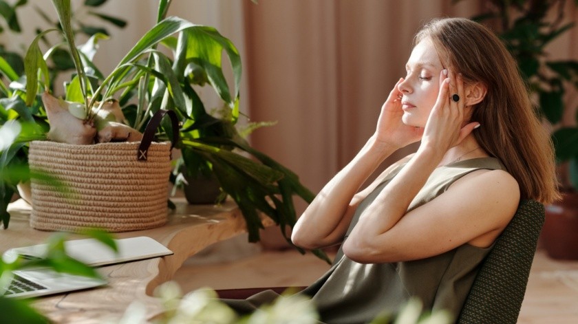 Los dolores de cabeza pueden aliviarse con la terapia de temperatura en algunos casos.(Pexels)