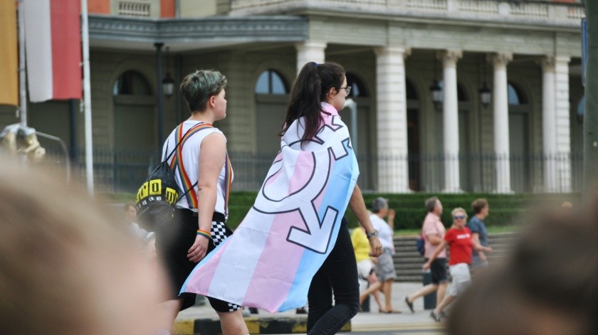 El Día Mundial de la Memoria Trans recuerda a las víctimas de la transfobia.(Unsplash)