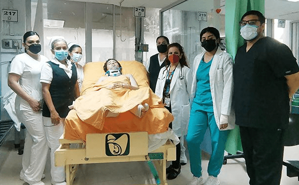  En Tamaulipas, un equipo del IMSS logró salvar la vida de un joven que también estaba en riesgo de quedar cuadripléjico. Foto: Cortesía 